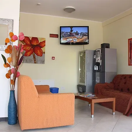 Aparthotel Moderno 2*