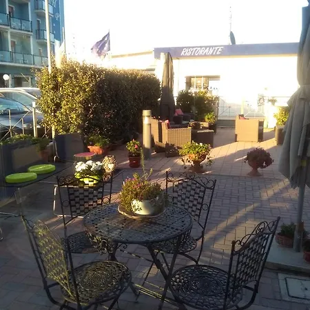 Moderno Aparthotel Lido Di Savio