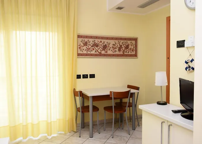 Lejlighedshotel Moderno Lido Di Savio