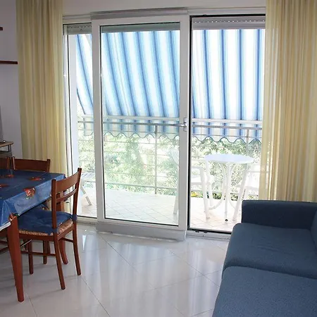 アパートホテル Moderno リド・ディ・サヴィオ