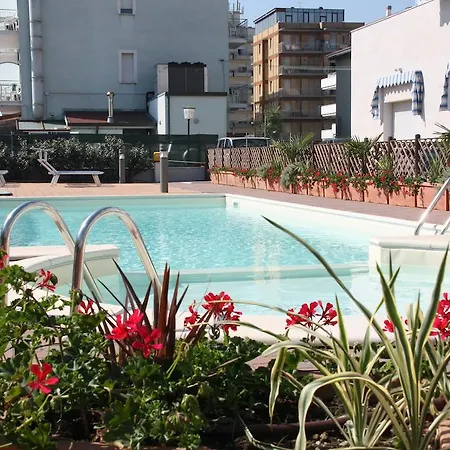 Aparthotel Moderno 2*