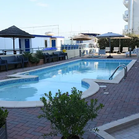 Moderno Aparthotel 2*