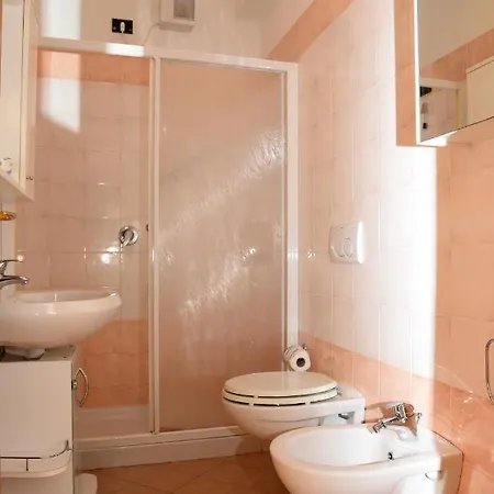 アパートホテル Moderno