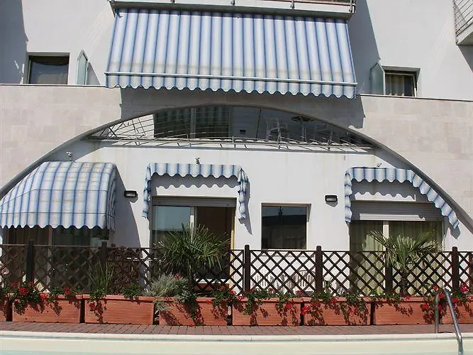 아파트호텔 Moderno 2*