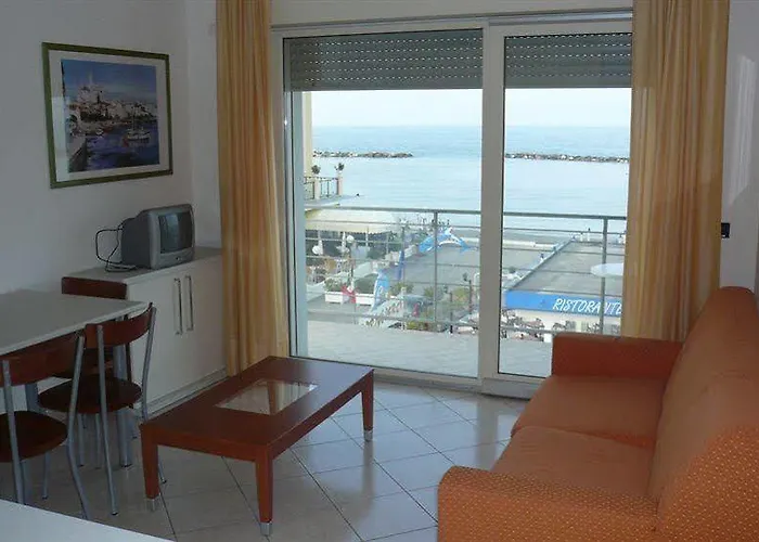 아파트호텔 Moderno 리도 디 사비오